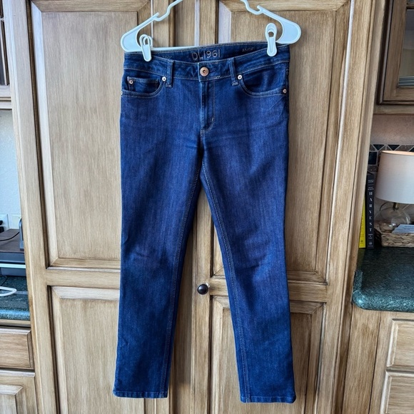 SALE 🍄 DL1961 Angel Mid-rise Skinny Ankle Jeans Dark Wash Size 29 - Picture 1 of 10